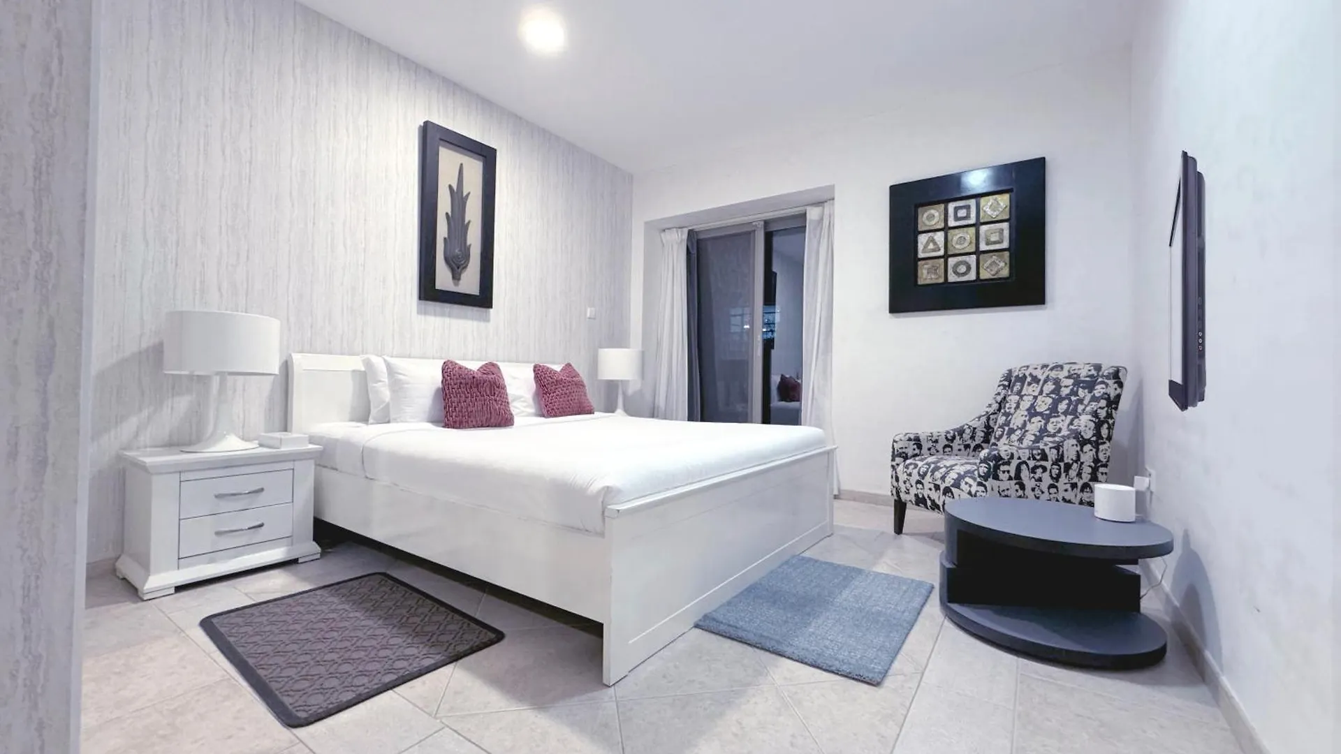 Huzz 59 - La Maison Blanche Dubai Apartamento