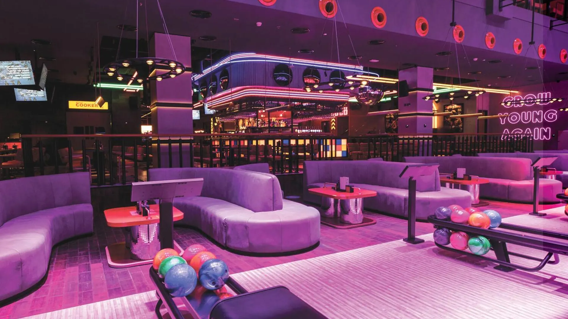 Huzz 59 - La Maison Blanche Dubai