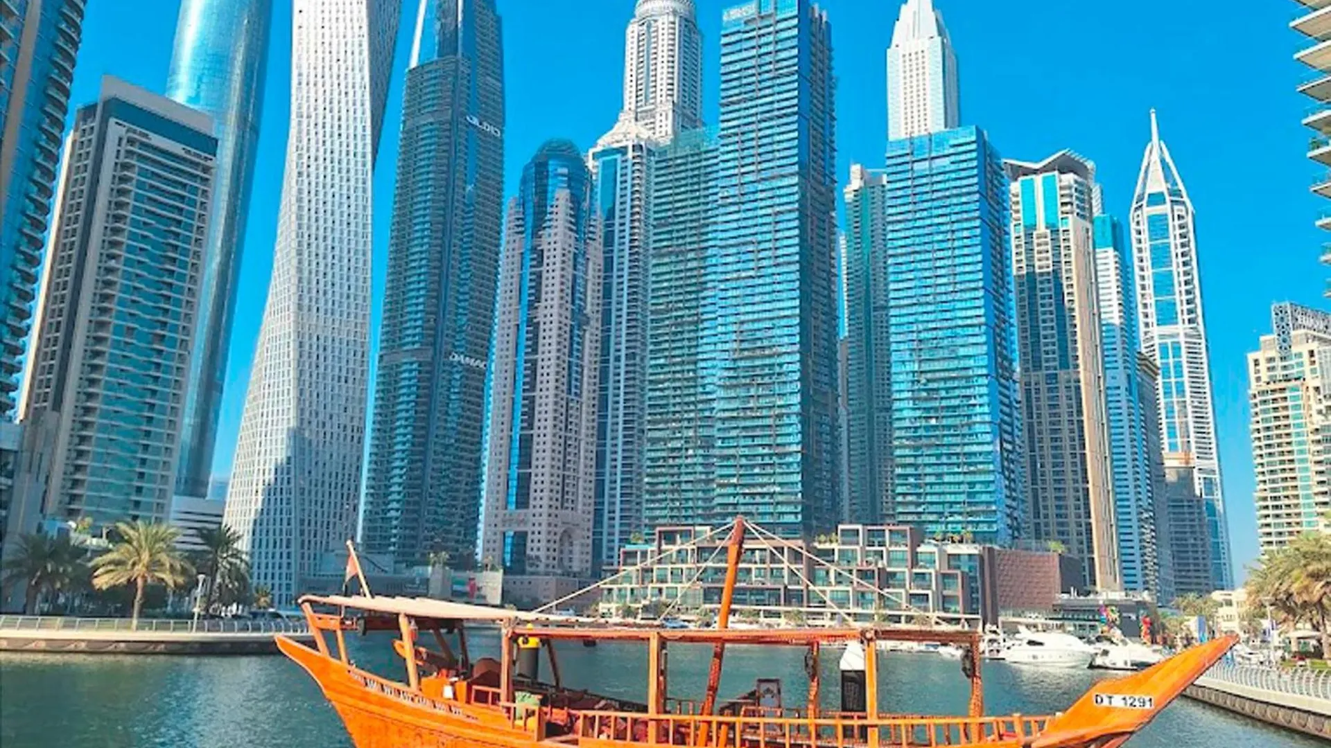 Huzz 59 - La Maison Blanche Dubai United Arab Emirates