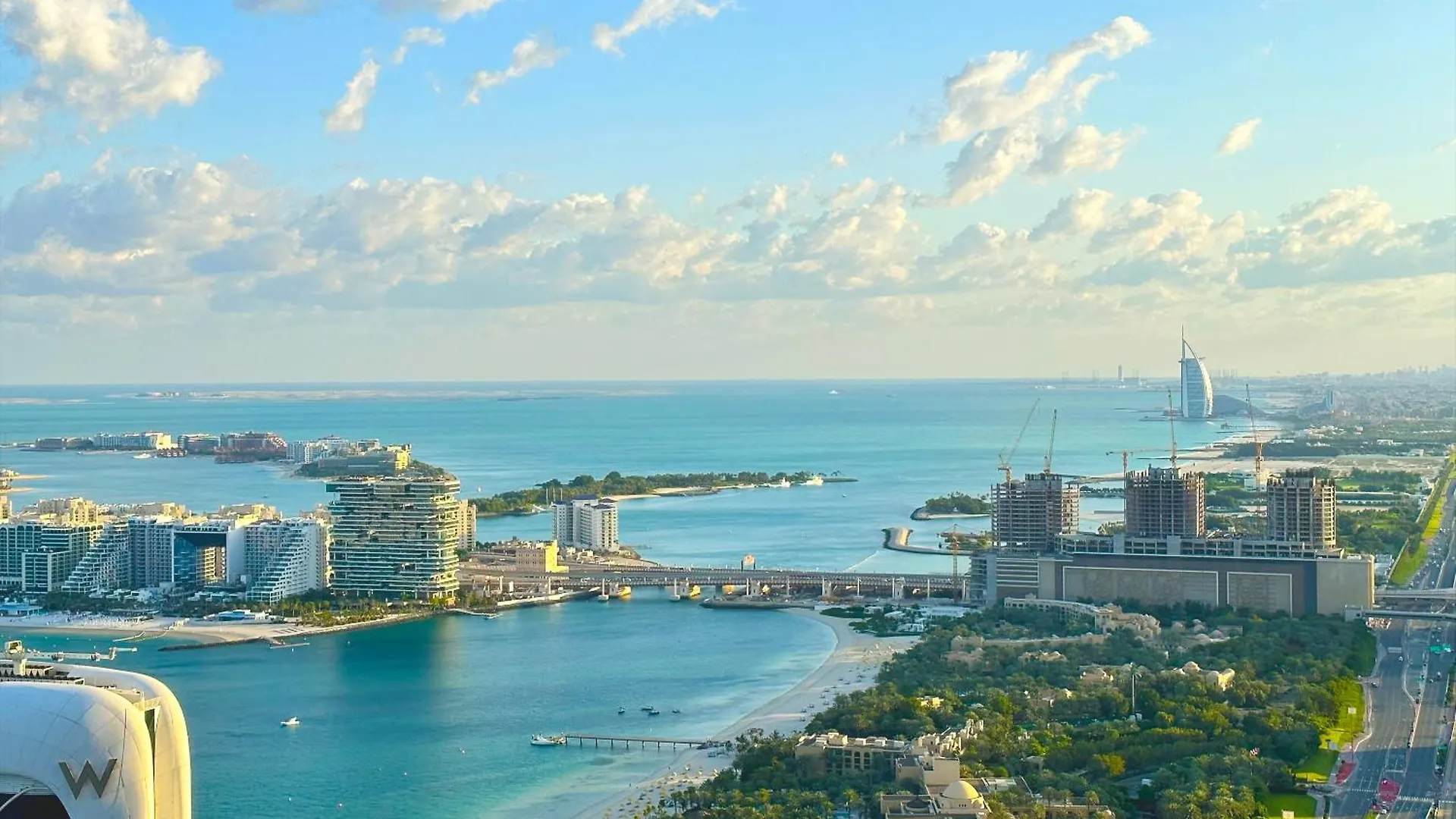 Huzz 59 - La Maison Blanche Dubai Apartment